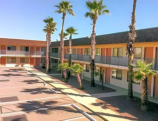 Super Inn Tucson hotel detail image 2