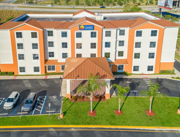 Comfort Inn & Suites Maingate South hotel detail image 1