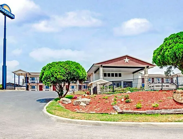 Days Inn by Wyndham Boerne hotel detail image 1