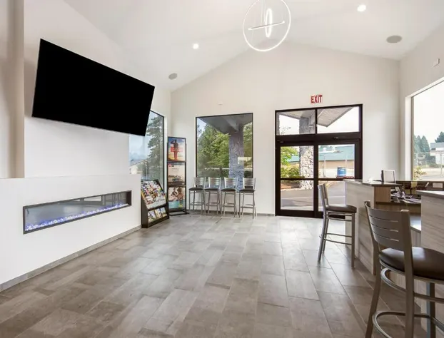 Red Lion Inn & Suites Grants Pass hotel detail image 3