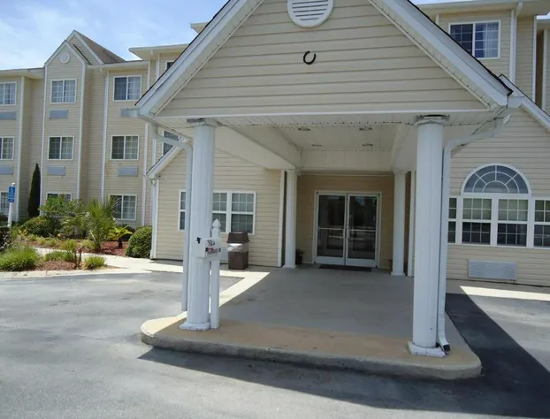 Americas Best Value Inn & Suites Brunswick hotel detail image 4