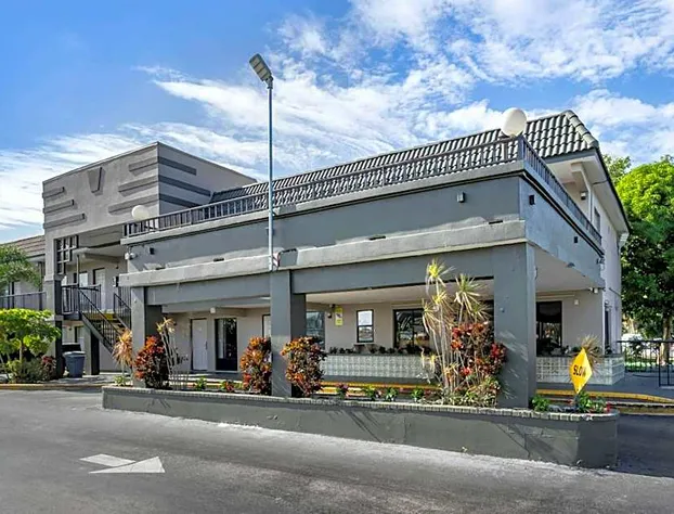 Rodeway Inn Clearwater - Dunedin hotel detail image 1