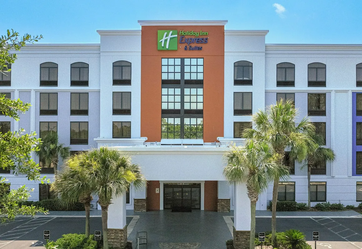 Holiday Inn Express & Suites Jacksonville SE- Med Ctr Area by IHG hotel hero