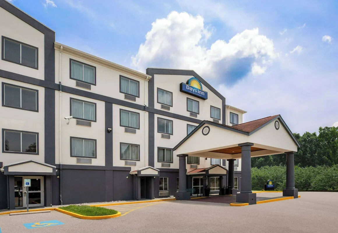 Days Inn by Wyndham Baton Rouge/I-10 hotel hero