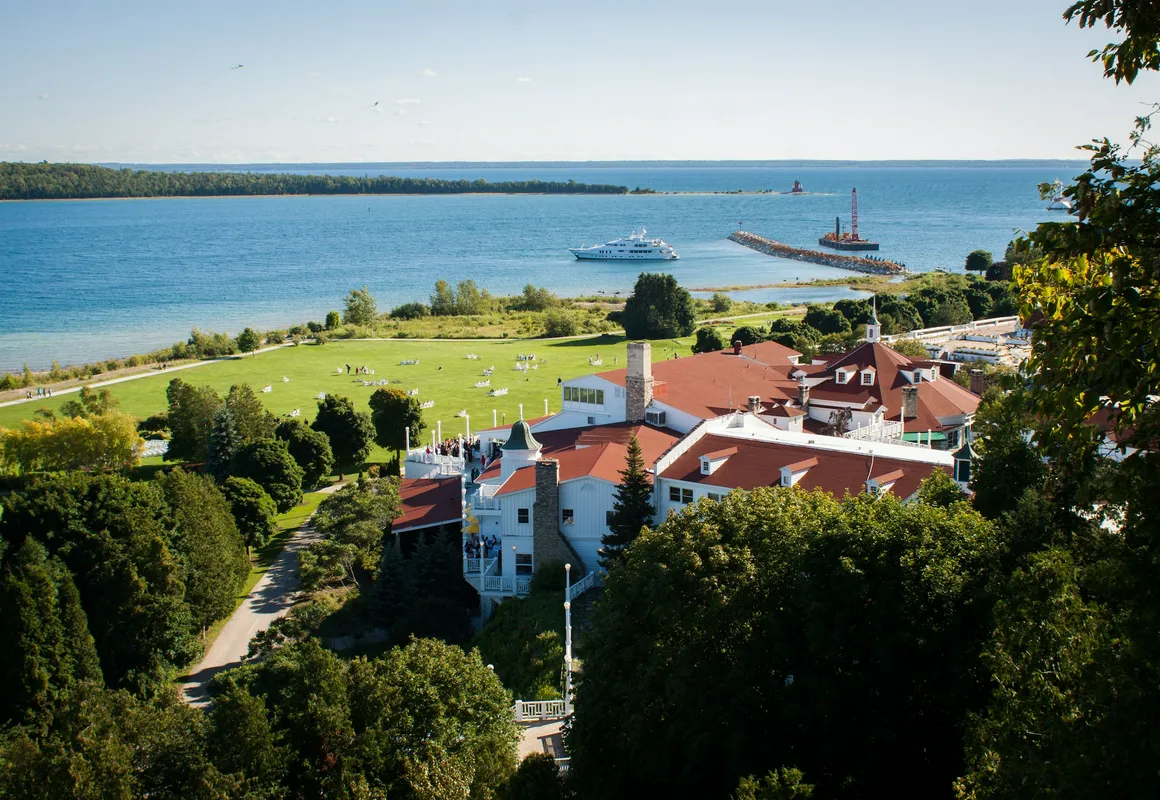 Mission Point Resort hotel hero