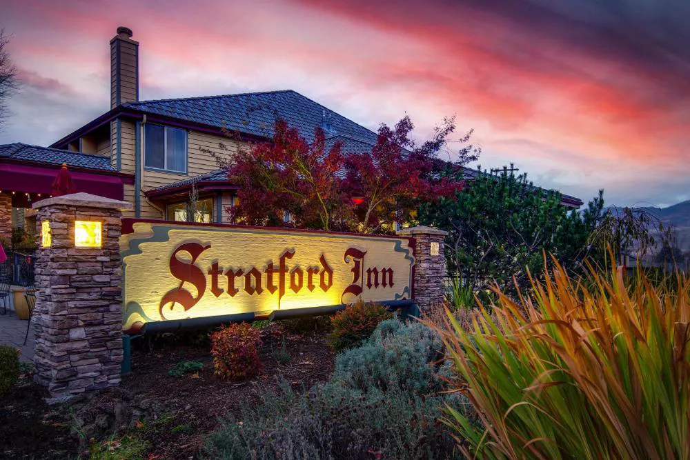 Stratford Inn hotel hero