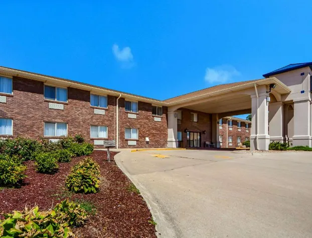 Quality Inn Lincoln Cornhusker hotel detail image 1