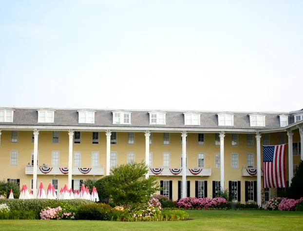 Congress Hall hotel detail image 1