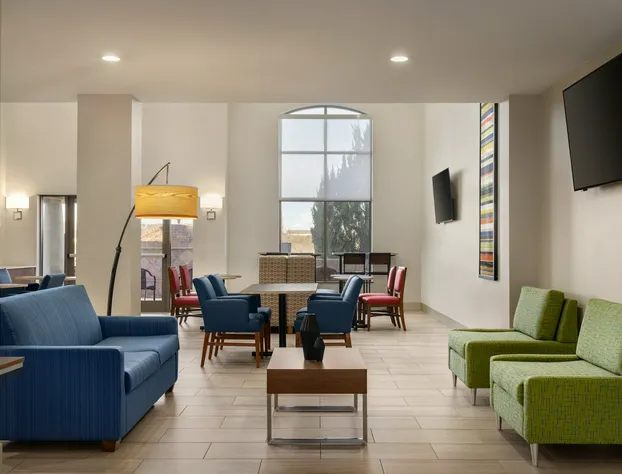 Holiday Inn Express Hotel and Suites of Opelika/Auburn by IHG hotel detail image 4