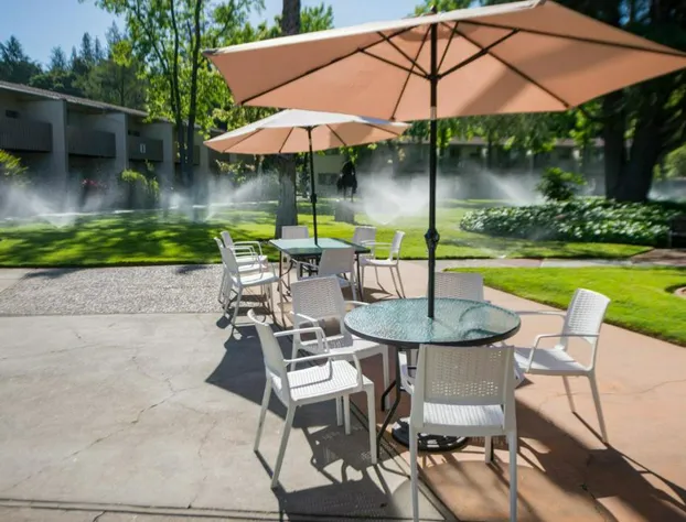 Los Gatos Lodge hotel detail image 2