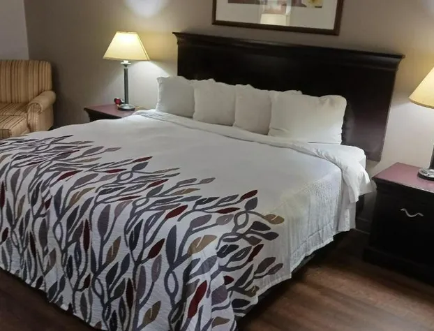 Red Roof Inn & Suites Midland hotel detail image 2