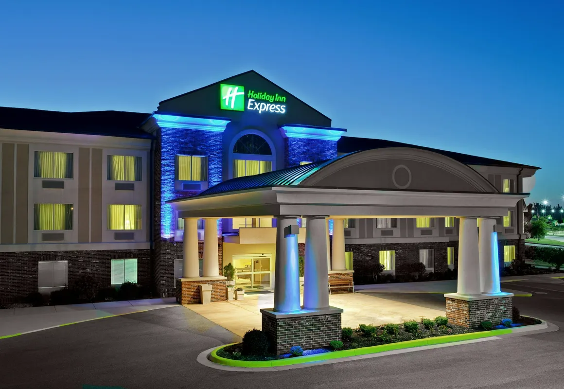 Holiday Inn Express Hotel & Suites Paragould by IHG hotel hero