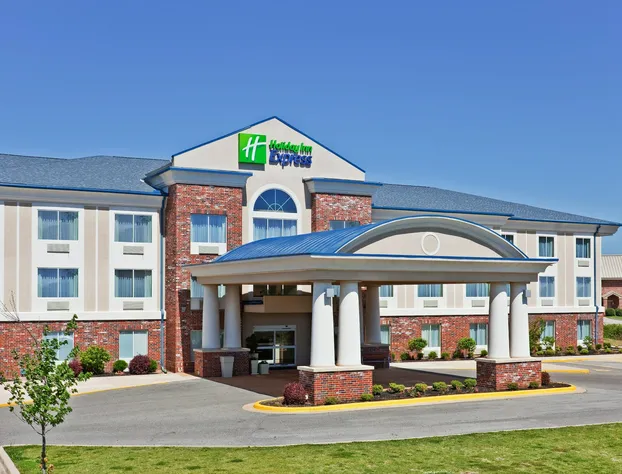 Holiday Inn Express Hotel & Suites Paragould by IHG hotel detail image 1