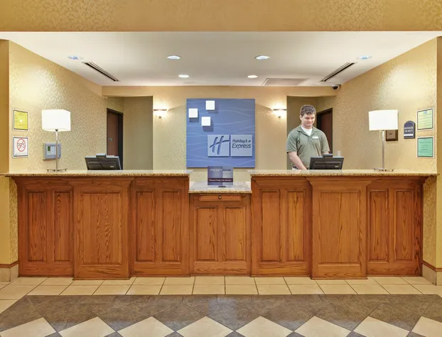 Holiday Inn Express Hotel & Suites Paragould by IHG hotel detail image 3