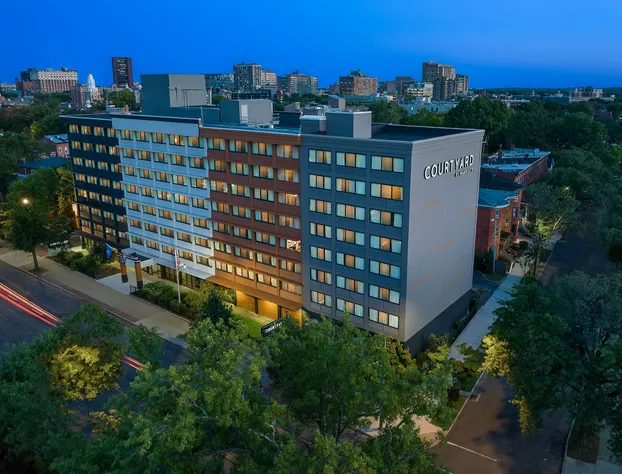 Courtyard New Haven at Yale hotel detail image 2