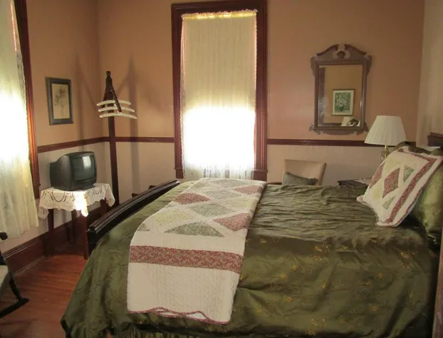Pensacola Victorian B&B hotel detail image 1