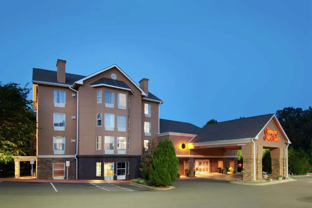 Hampton Inn & Suites Chapel Hill/Durham, Area hotel hero