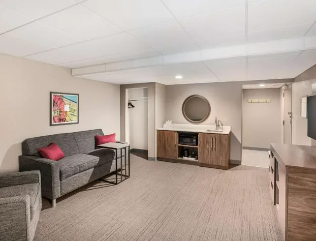 Hampton Inn & Suites Houghton hotel detail image 3