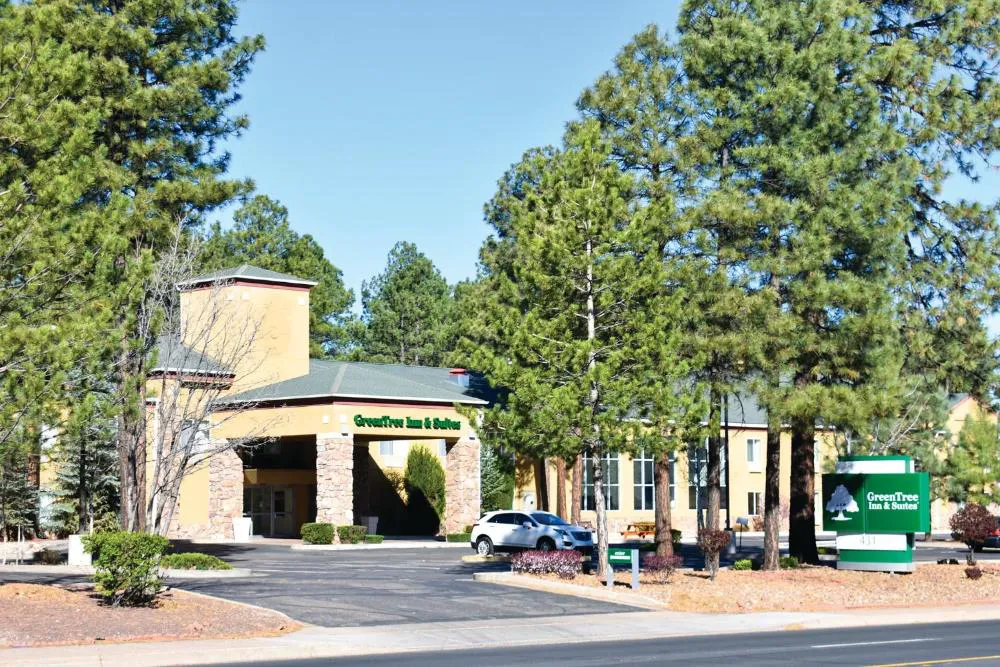 GreenTree Inn & Suites in Pinetop hotel hero