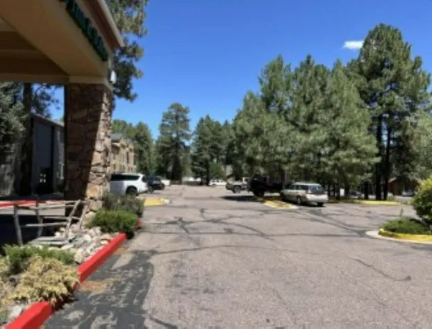 GreenTree Inn & Suites in Pinetop hotel detail image 1