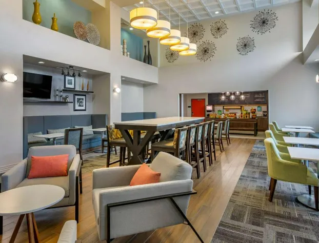 Hampton Inn & Suites by Hilton Edmonton/West hotel detail image 3