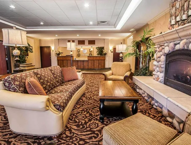 Comfort Inn & Suites McMinnville Wine Country hotel detail image 4