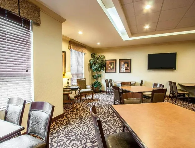 Comfort Inn & Suites McMinnville Wine Country hotel detail image 4