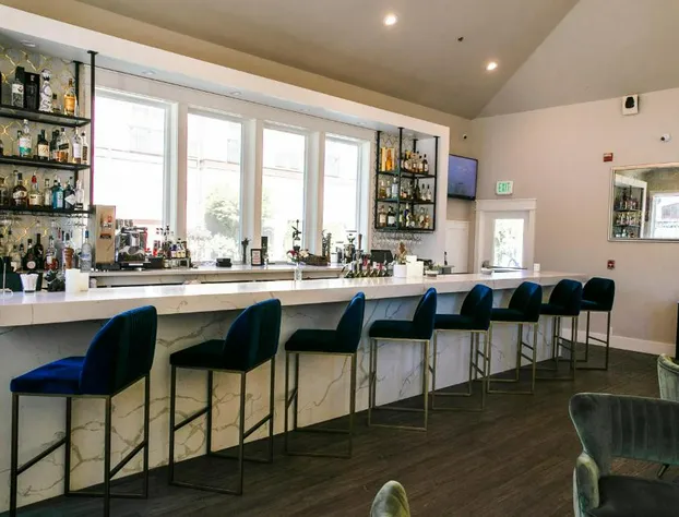 Majestic Inn & Spa hotel detail image 3