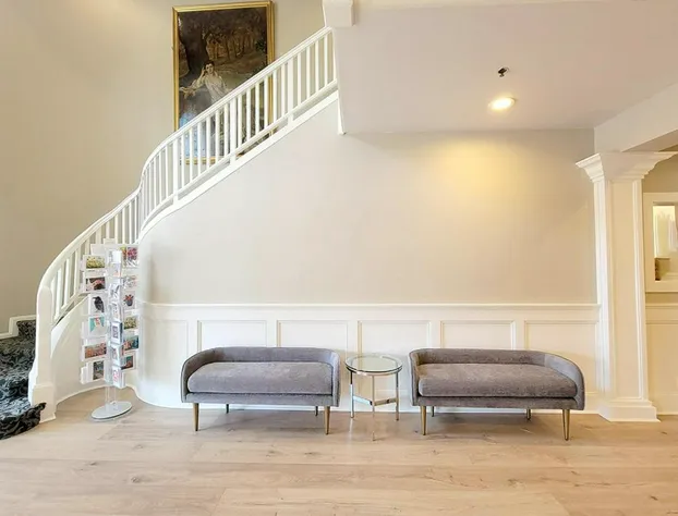 Majestic Inn & Spa hotel detail image 4