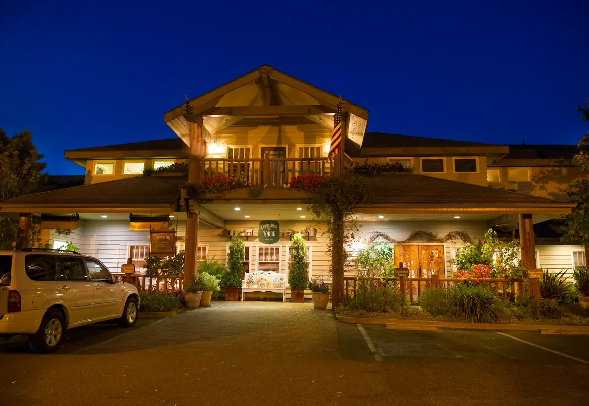 Cambria Pines Lodge hotel hero