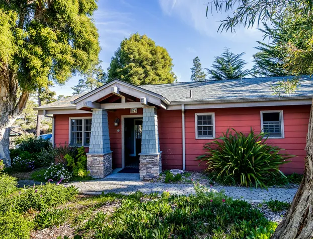 Cambria Pines Lodge hotel detail image 3