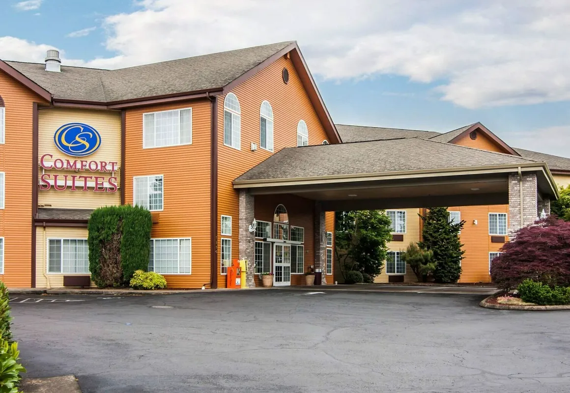 Comfort Suites Corvallis hotel hero