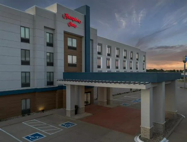Hampton Inn Waterloo Cedar Valley hotel detail image 1