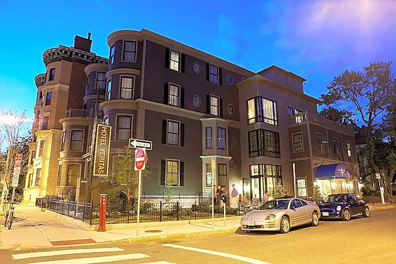 Hotel Veritas hotel hero