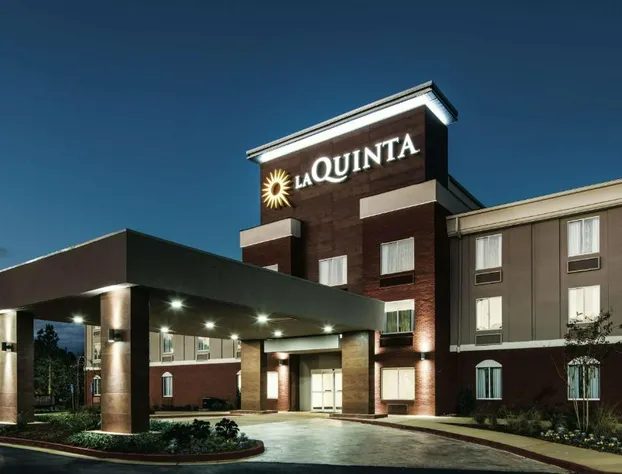 La Quinta Inn & Suites by Wyndham Milledgeville hotel detail image 2