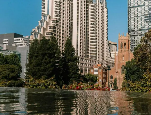 San Francisco Marriott Marquis hotel detail image 1