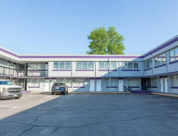 Knights Inn North Bay hotel detail image 1