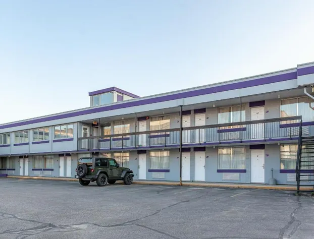 Knights Inn North Bay hotel detail image 4