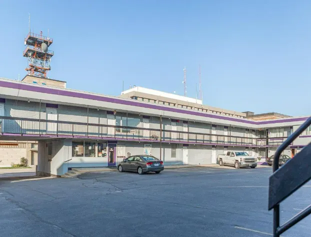 Knights Inn North Bay hotel detail image 1