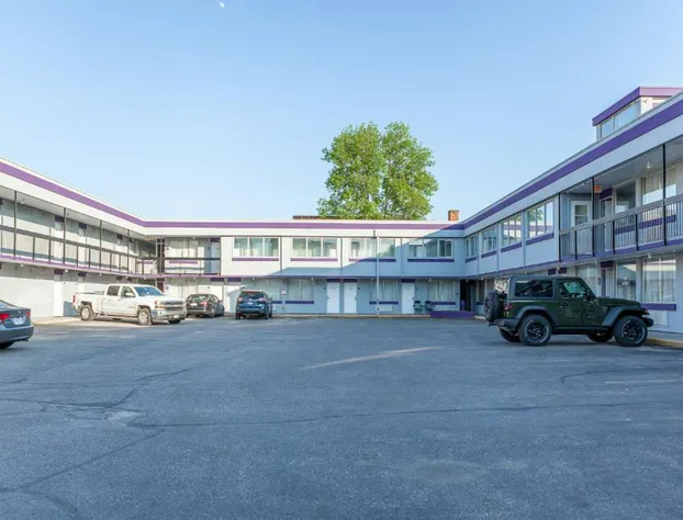 Knights Inn North Bay hotel detail image 3