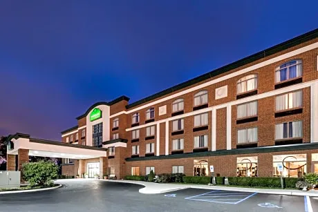 Wingate by Wyndham - Sylvania/Toledo hotel detail image 2