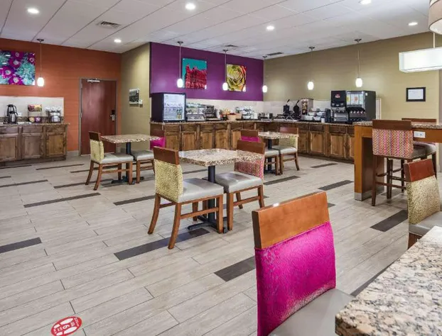 Best Western Cannon A.F.B. hotel detail image 4