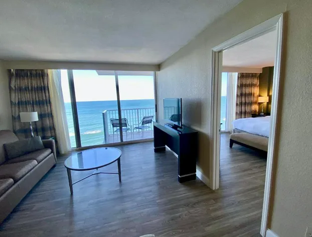 Radisson Suite Hotel Oceanfront hotel detail image 4