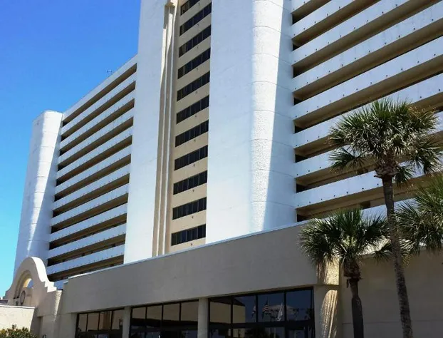 Radisson Suite Hotel Oceanfront hotel detail image 1