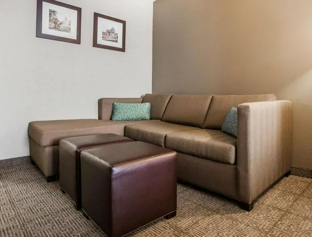 Comfort Inn & Suites Moberly hotel detail image 4