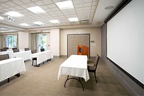 Country Inn & Suites by Radisson, State College (Penn State Area), PA hotel detail image 3