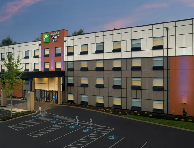 Holiday Inn Express Hotel & Suites Puyallup (Tacoma Area) by IHG hotel detail image 1