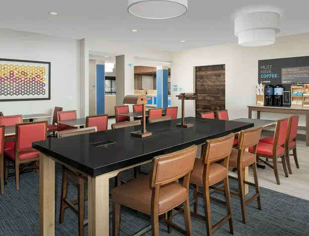 Holiday Inn Express Hotel & Suites Puyallup (Tacoma Area) by IHG hotel detail image 3