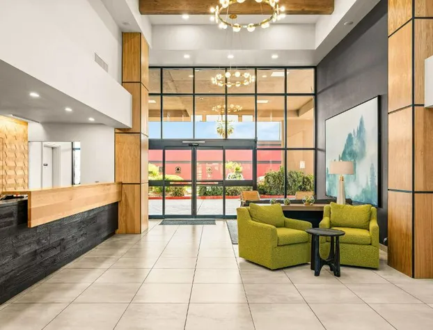 Oxford Suites Redding hotel detail image 1