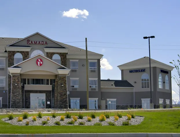 Ramada by Wyndham Pincher Creek hotel detail image 1